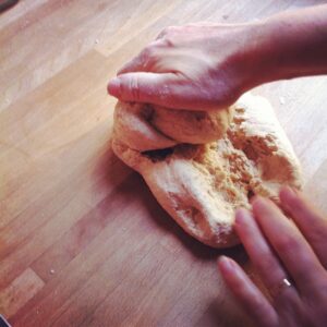 Storie che si mangiano: quando la cucina diventa narrazione orale